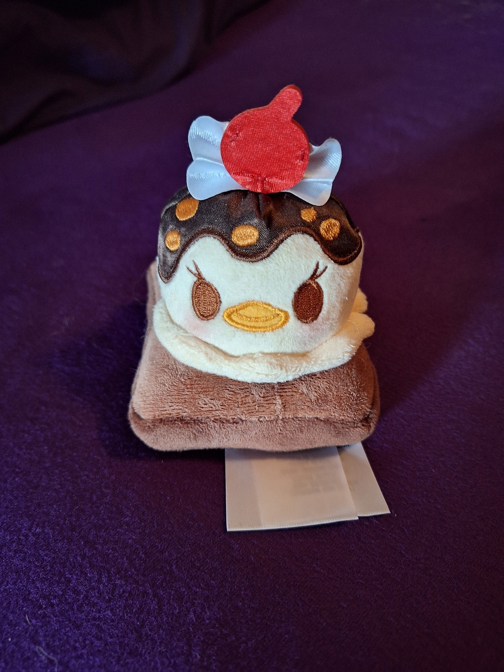 Disney Daisy Duck Munchling